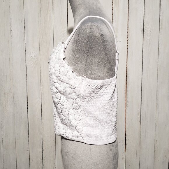 Women's L 11 13 Tank Top White Crochet Floral Boho Cottage Y2K Festival Fairy - Picture 3 of 6